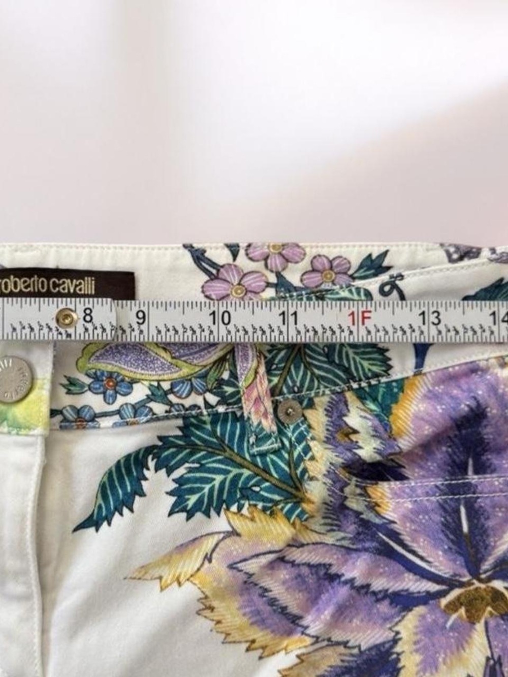 Roberto Cavalli Capris - Picture 5 of 6